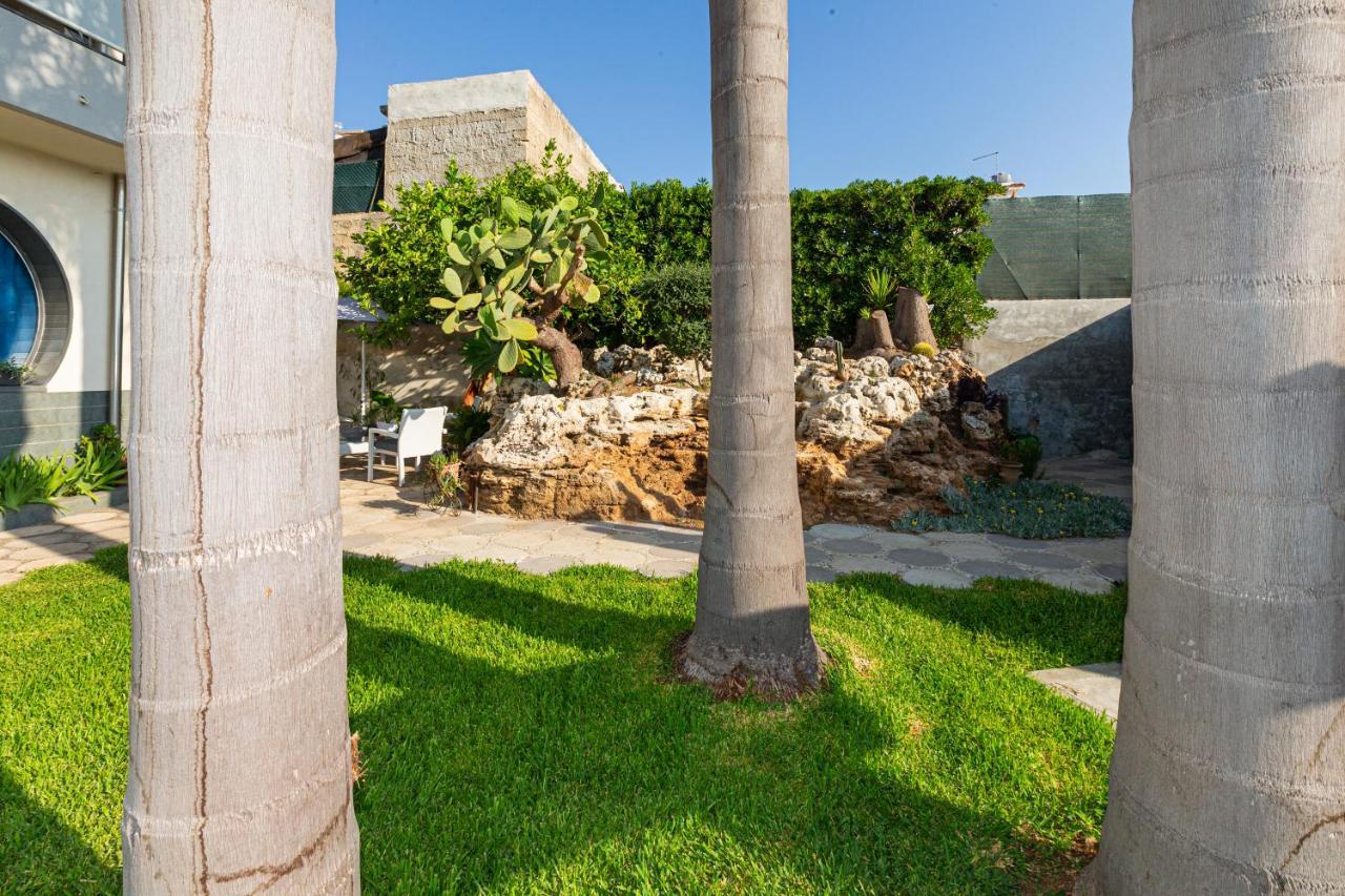 Villa Teocrito, Piscina & Mare アヴォラ エクステリア 写真