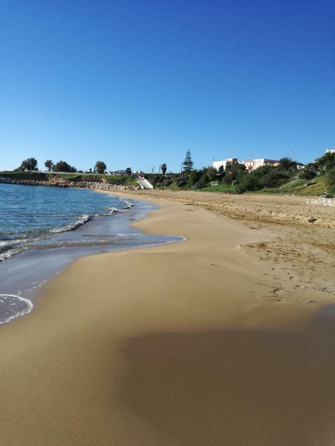 Villa Teocrito, Piscina & Mare アヴォラ エクステリア 写真